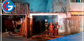 Incendio de gran magnitud consume depósito de madera y afecta viviendas en Carabayllo