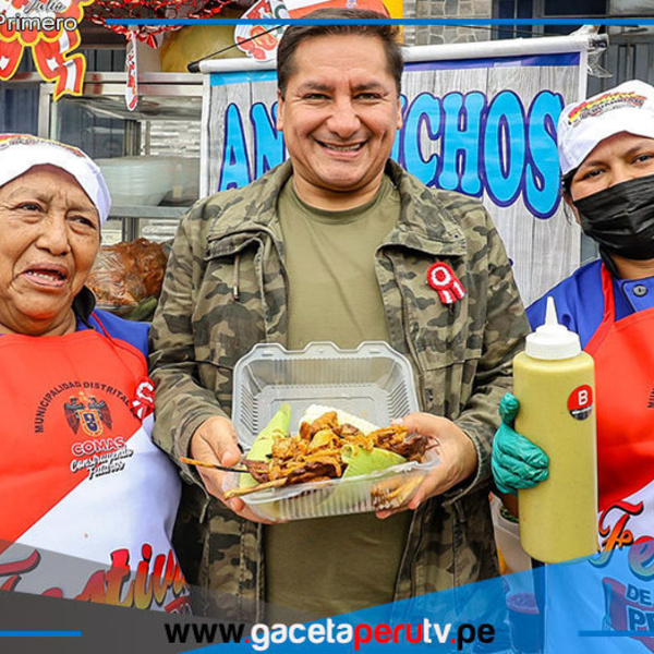 Comas se luce en el Festival de la Peruanidad con éxito rotundo