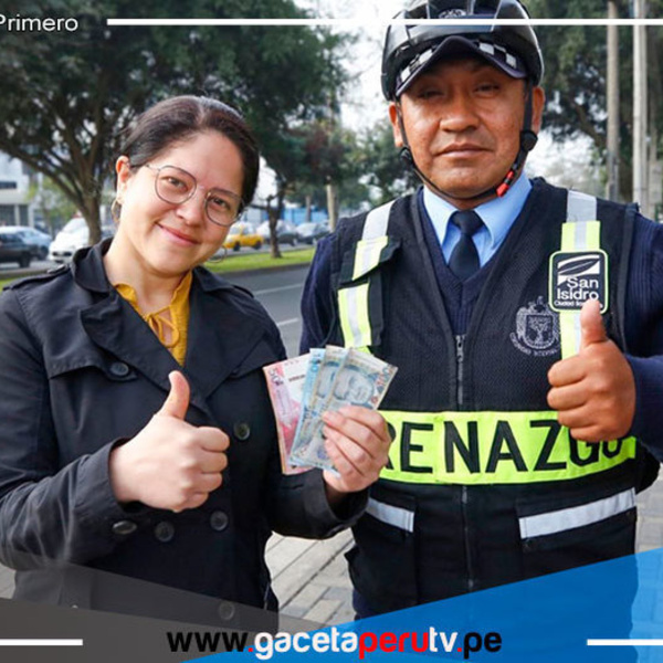 Sereno de San Isidro encontró y devolvió dinero a madre emprendedora 