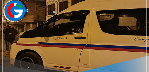 Atacan a balazos a conductor en Campoy