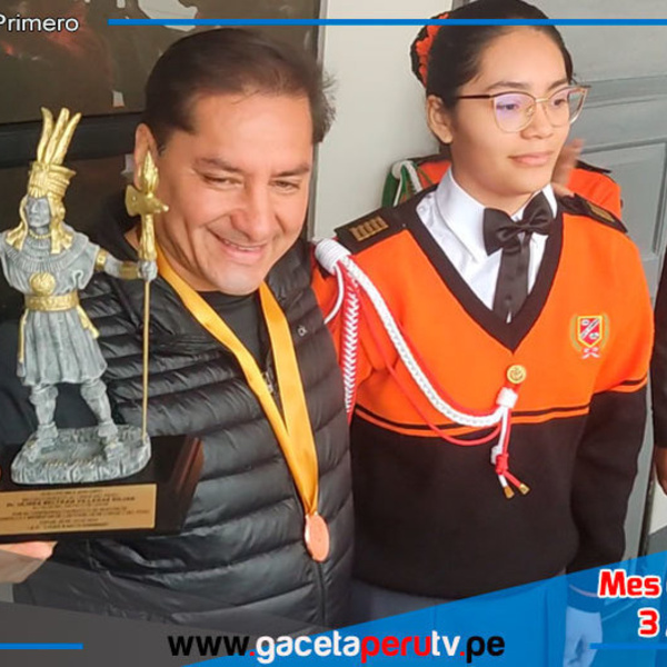 Escolares de Comas reconocen al alcalde Ulises Villegas como líder nacional