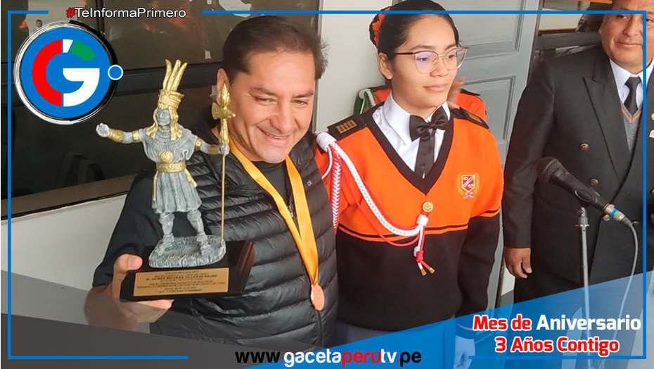 Escolares de Comas reconocen al alcalde Ulises Villegas como líder nacional