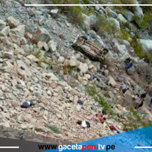 La Libertad: despiste y caída de combi a abismo deja 8 muertos en Chao 