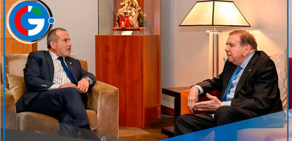 Dina Boluarte otorga Orden del Sol a González Urrutia