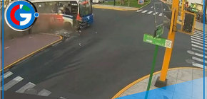 Cuatro personas heridas en choque de bus y camioneta en Miraflores