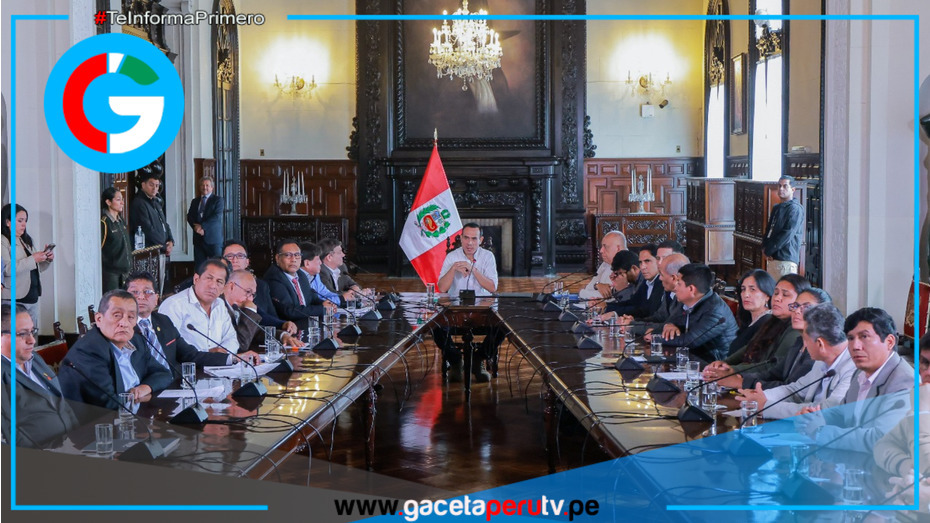 Presidente se reunió con representantes de 35 gremios de transportistas