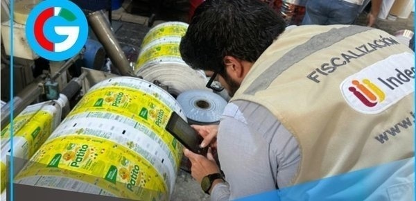 Falsificaban etiquetas de detergentes y alimentos en Huachipa