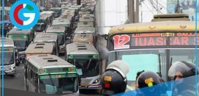Grupo de transportistas mantiene bloqueo en San Juan de Lurigancho pese al acuerdo