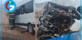 Cuatro personas fallecen tras violento choque entre miniván y camión cisterna