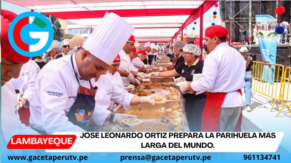 José Leonardo Ortiz prepara la parihuela más larga del mundo.