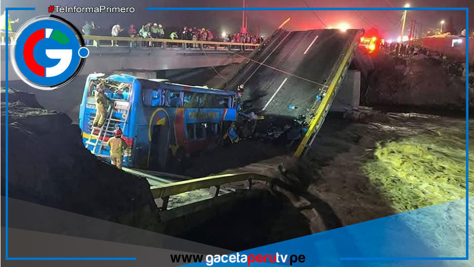 Bus cae al río tras colapso de puente en Panamericana Norte