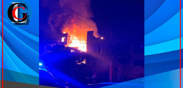 Cinco familias pierden todo en incendio de vivienda multifamiliar en Comas