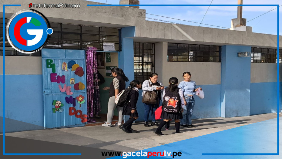Miles de niños inician el año escolar en la región de Arequipa