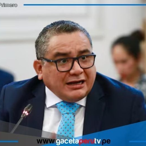 Juan José Santiváñez responde tras revelarse viaje familiar a EE.UU. 