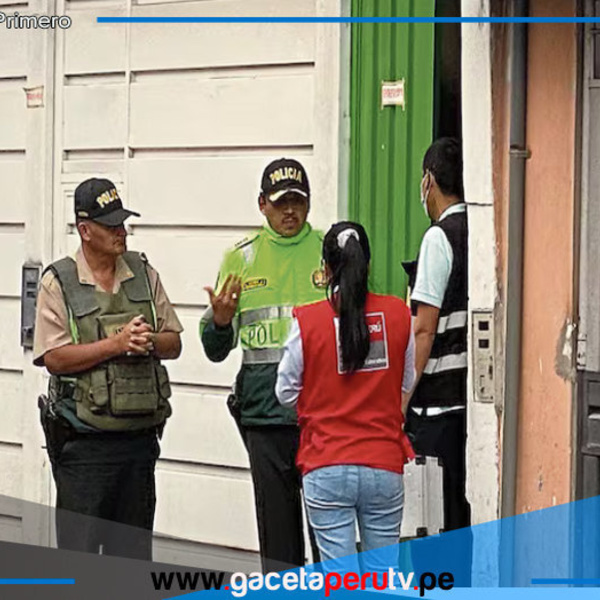 La mujer fue encontrada con signos vitales, falleciendo poco después por las graves quemaduras