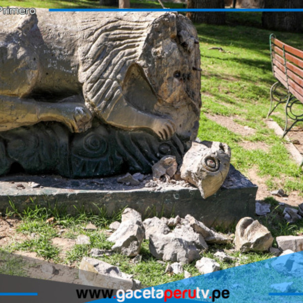 Vándalos destruyen esculturas del Parque Grau
