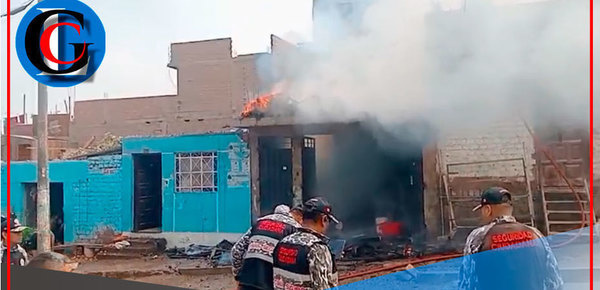 Serenos y bomberos apagan incendio en Comas