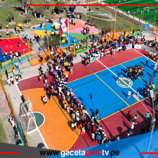 Alcalde Ulises Villegas entrega parque remodelado en El Parral en Comas