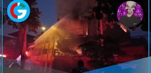 Extorsionadores detrás del incendio que arrasó almacén de colchones en Comas.