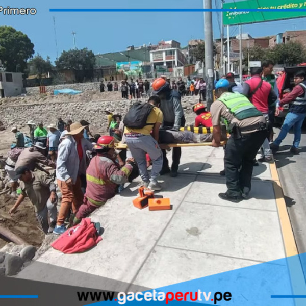 Derrumbe dejó tres obreros heridos 