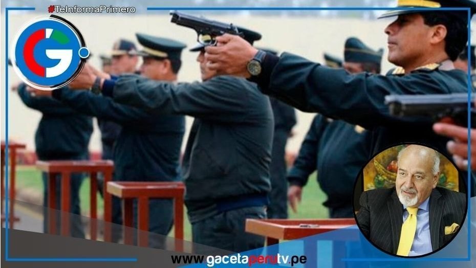  El abogado penalista Mario Amoretti Lamas Puccio critica la nueva ley que autoriza a los policías a usar sus armas en casos de flagrancia, calificándola como innecesaria y de motivación política. 