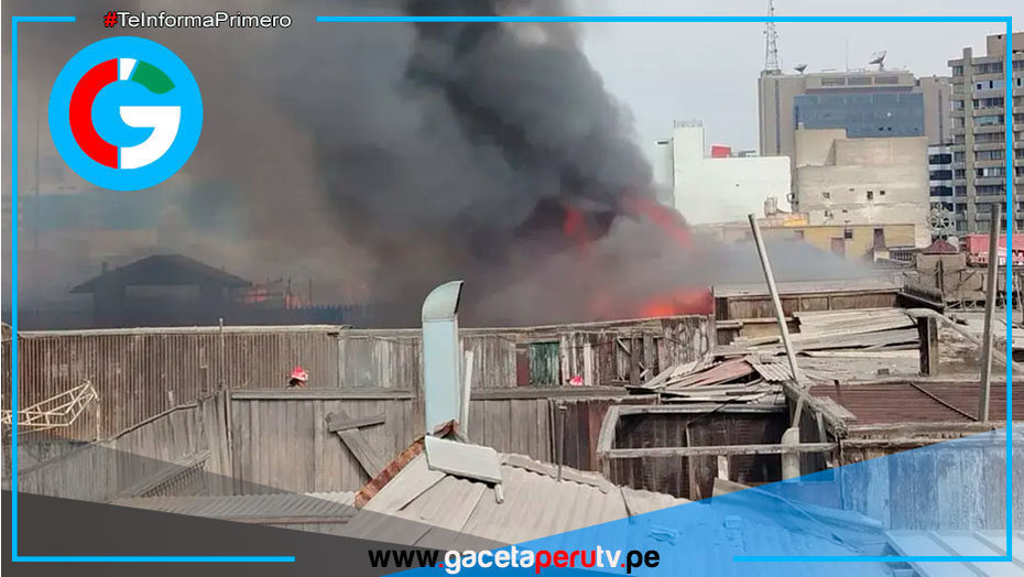 Voraz incendio consume casona en Plaza Bolognesi sin víctimas