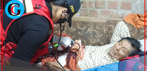 Serenos paramédicos de Comas atienden caída de anciano