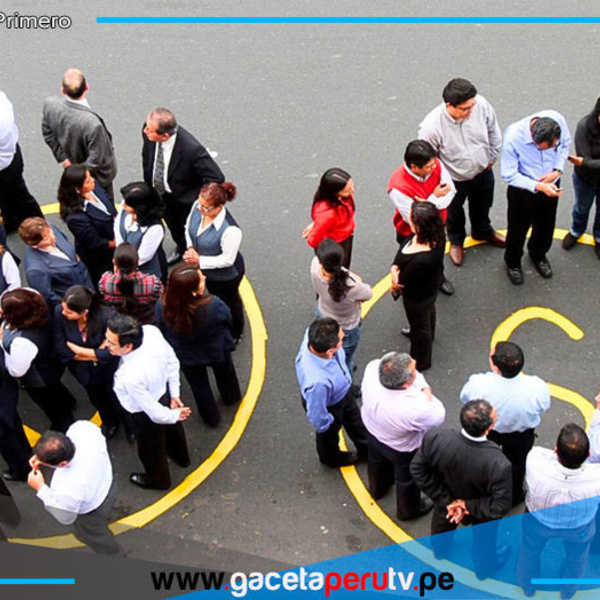 Peruanos participan en simulacro nacional ante múltiples peligros