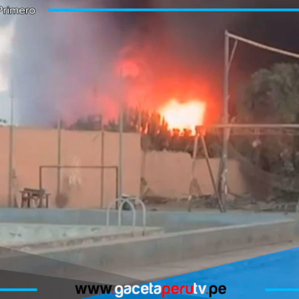 Incendio consume almacén de plásticos cerca del óvalo Zapallal Puente Piedra