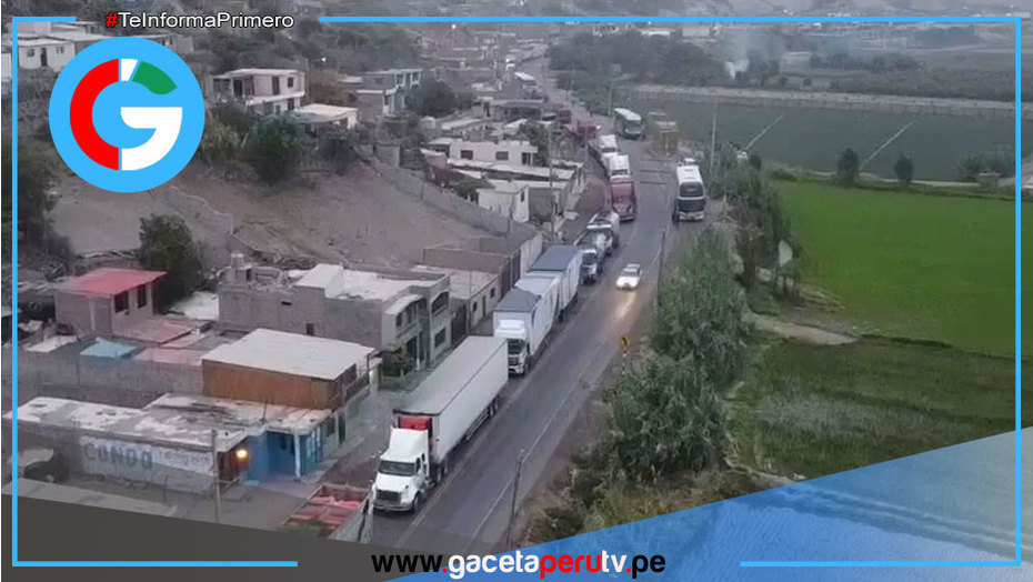 Mineros bloquean nueve carreteras exigiendo formalización y diálogo urgente