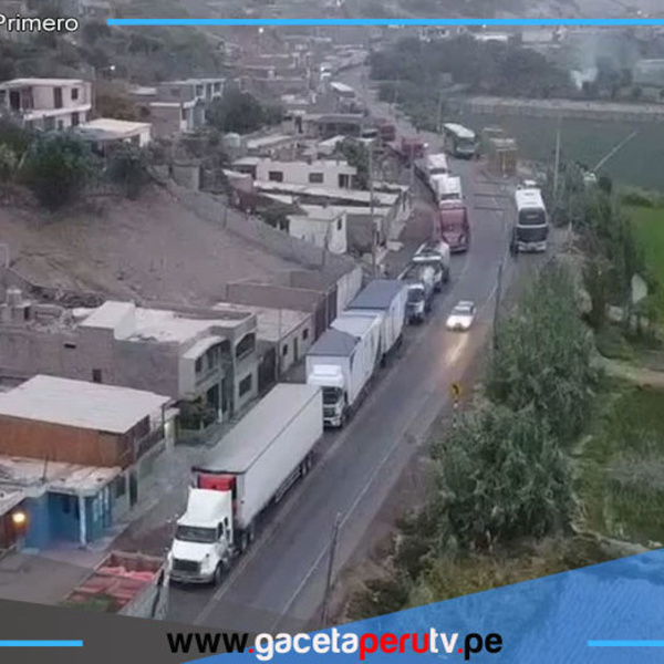 Mineros bloquean nueve carreteras exigiendo formalización y diálogo urgente