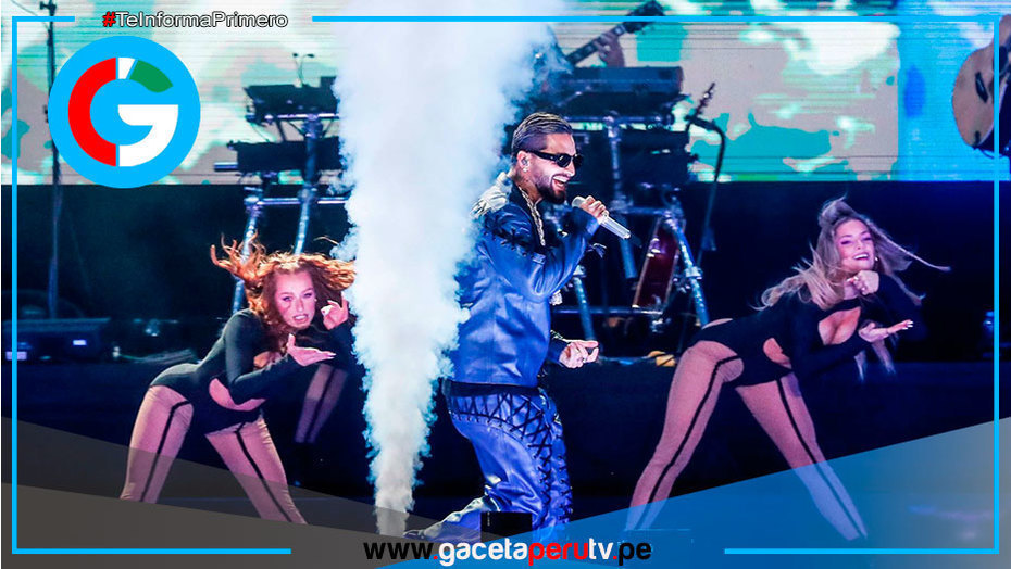 Artista colombiano reprende a madre que llevó bebé a concierto