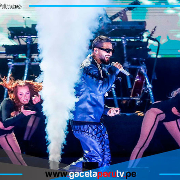 Artista colombiano reprende a madre que llevó bebé a concierto