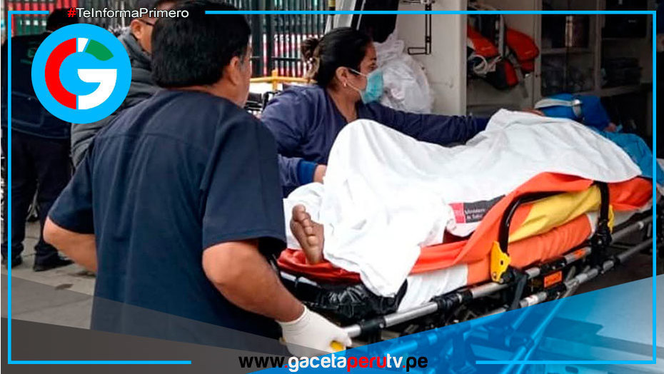 Chofer de bus baleado en SJL conduce herido hasta hospital