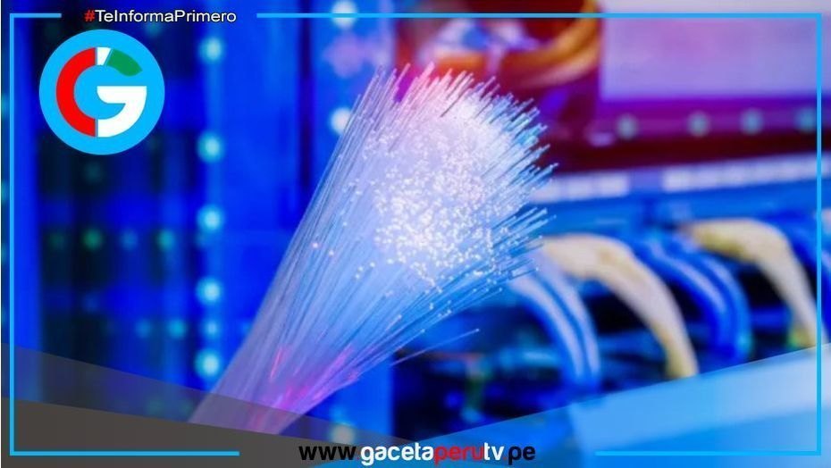 Nueva fibra hueca multiplica mil veces potencia de internet