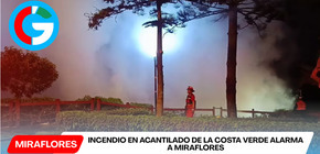 Incendio en acantilado de la Costa Verde alarma a Miraflores
