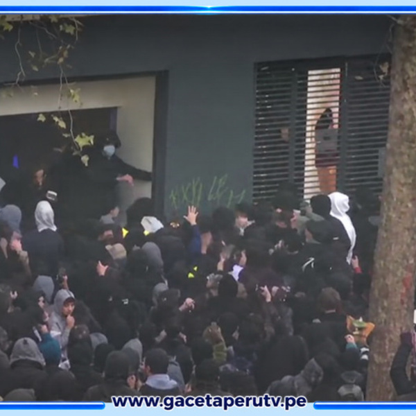 Violentas protestas en Francia dejan un muerto, 1800 detenidos