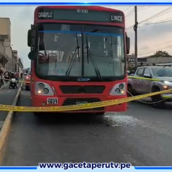 Bus de El Rápido es baleado en Cercado de Lima
