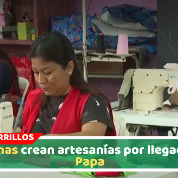 Internas crean artesanías por llegada del Papa