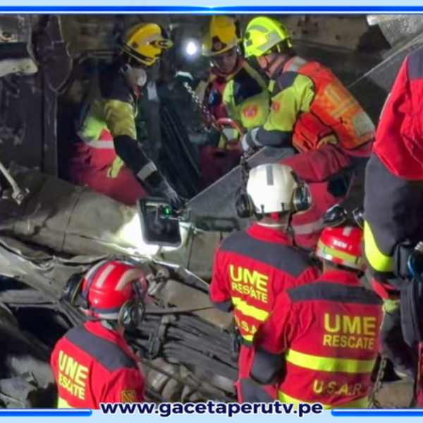 Choque de trenes de alta velocidad dejó sesenta y nueve fallecidos