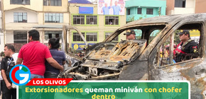 Extorsionadores queman miniván con chofer dentro